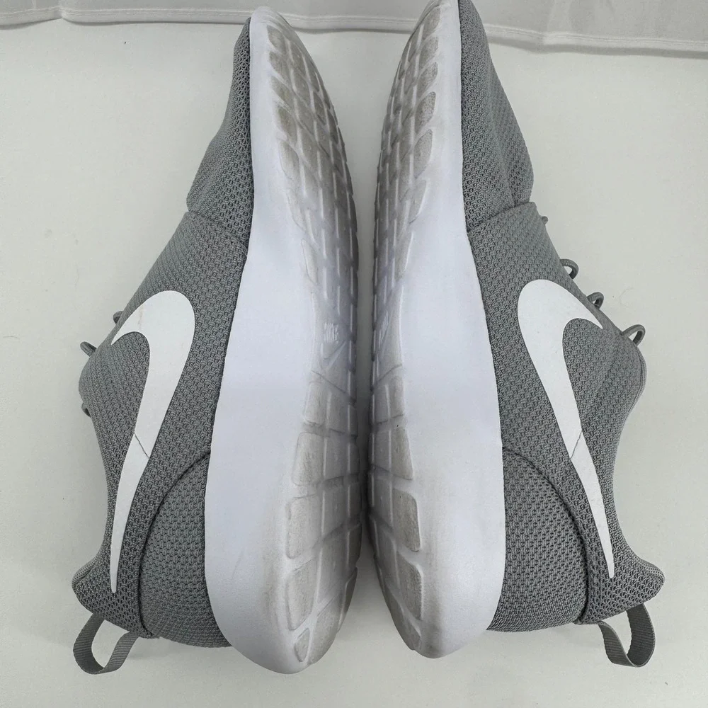 Nike more box hesitate